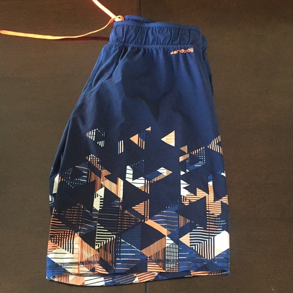 WORKOUT SHORTS - Picture 2 of 2